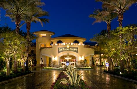 Resort spa casino palm springs véspera de ano novo 2024